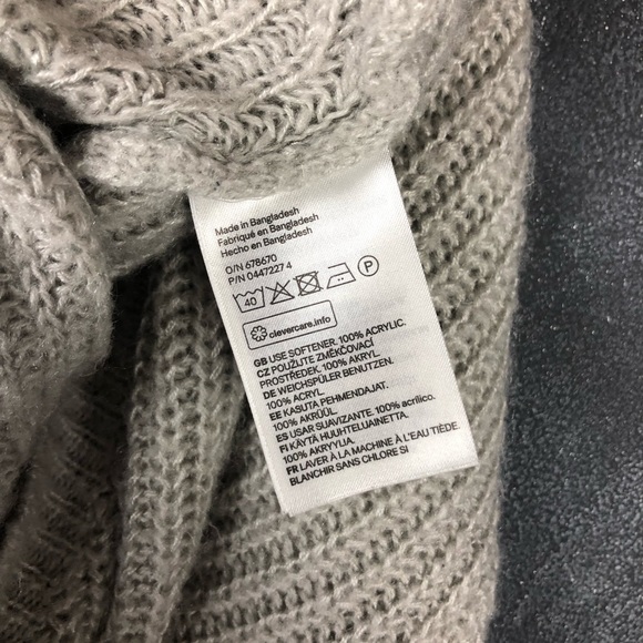 Grey wrap sweater H&M divided xs cozy v neck - Picture 5 of 7